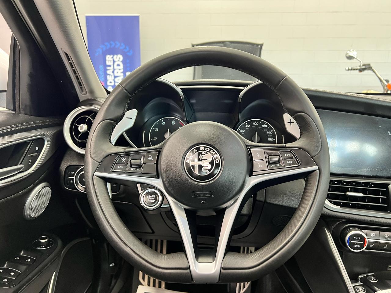 Alfa Romeo Giulia  2017
