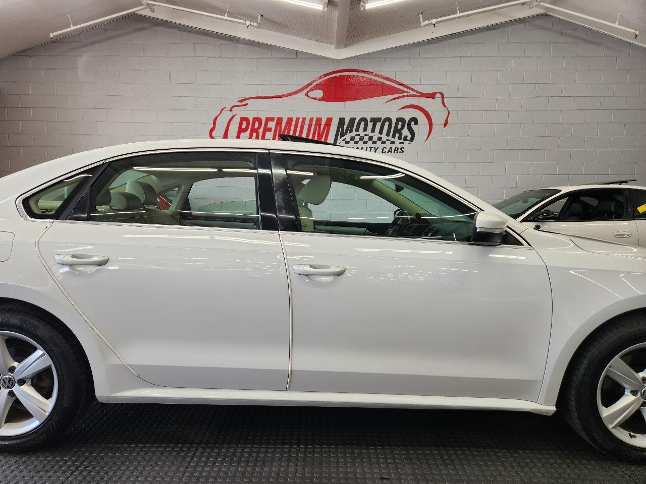 Volkswagen Passat SE 2013