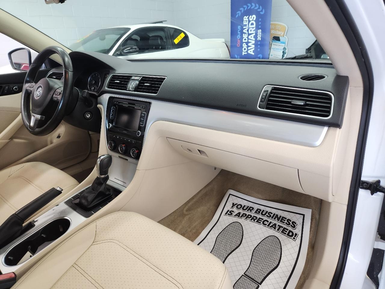 Volkswagen Passat SE 2013