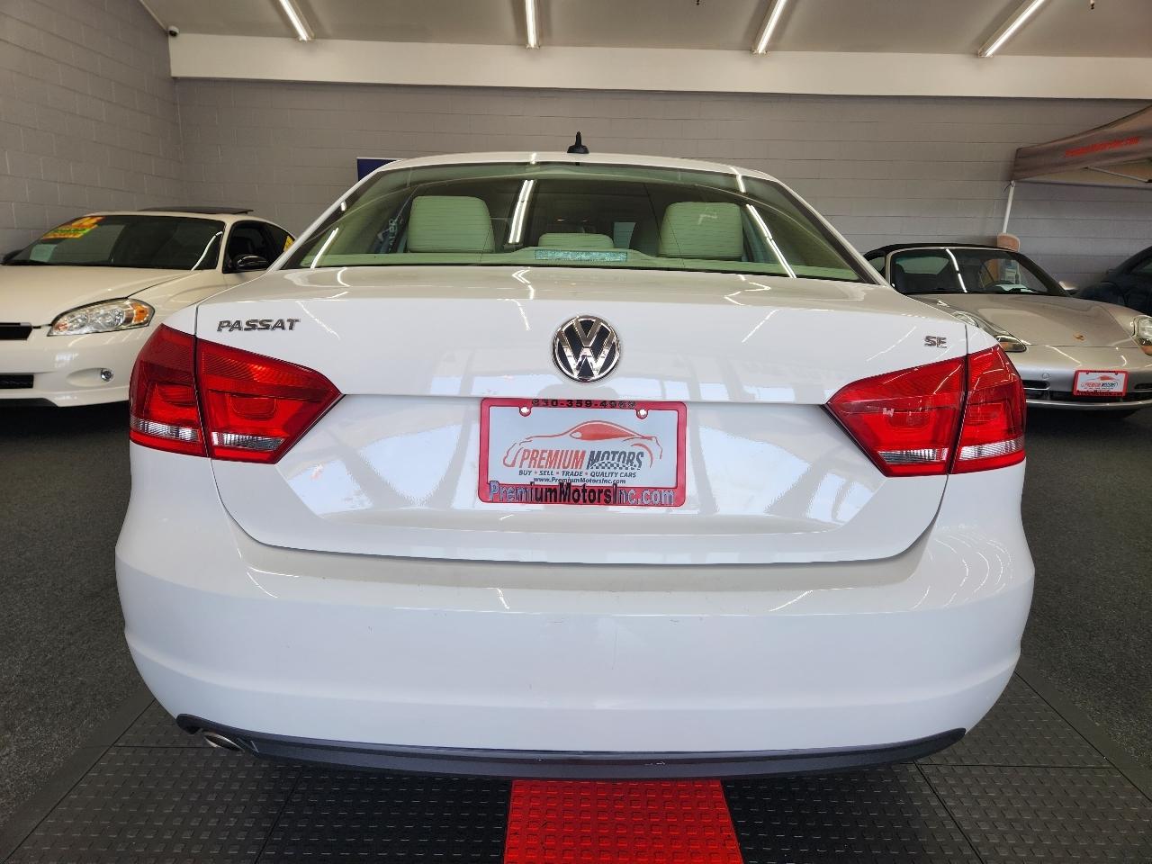 Volkswagen Passat SE 2013