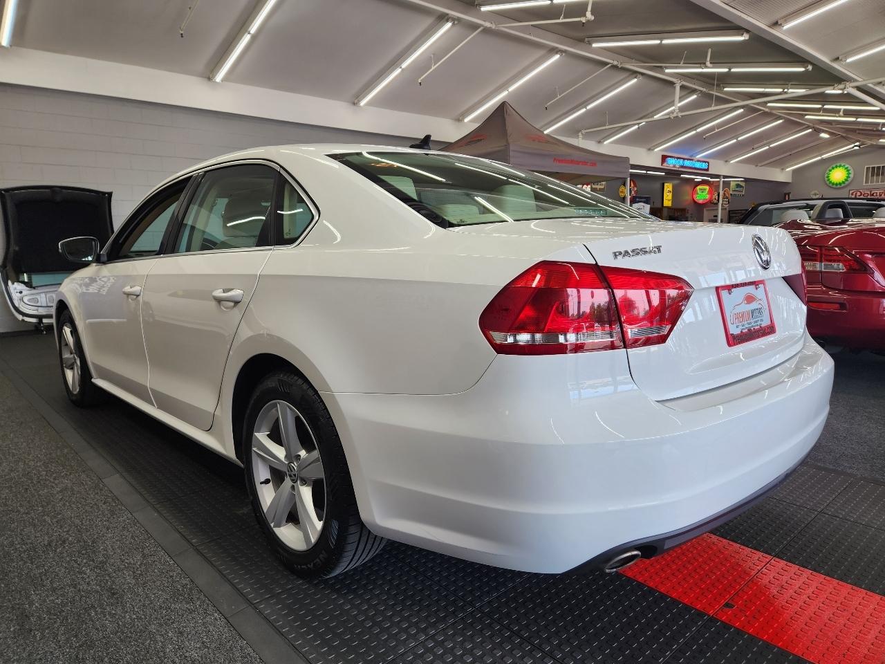 Volkswagen Passat SE 2013