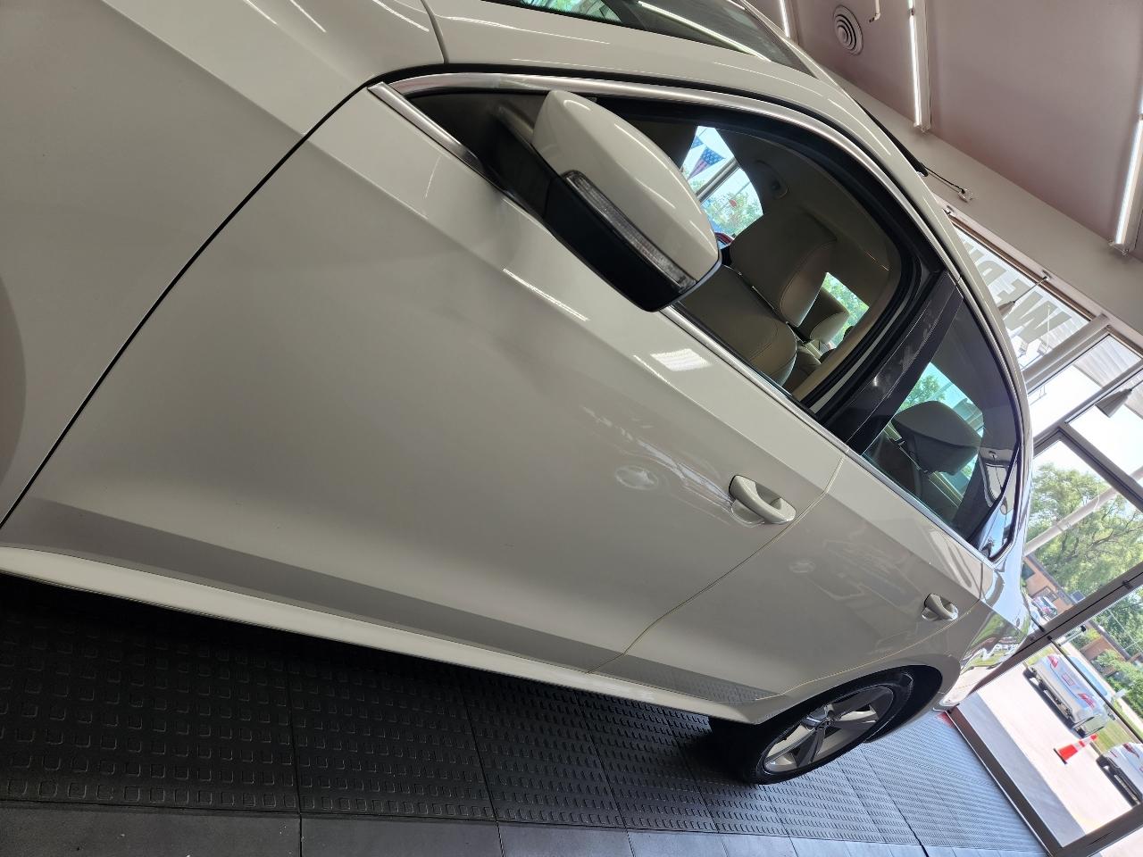 Volkswagen Passat SE 2013