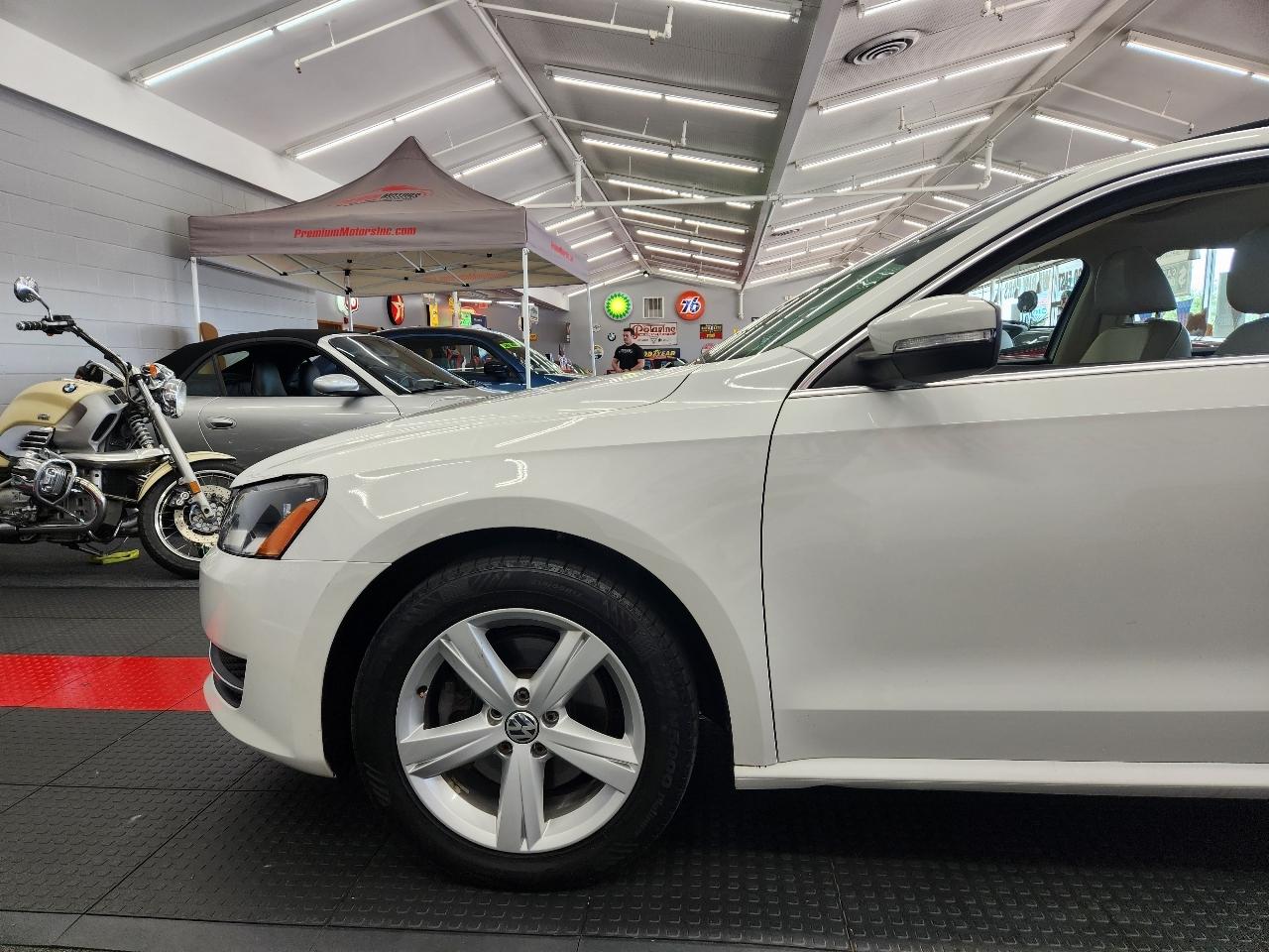 Volkswagen Passat SE 2013