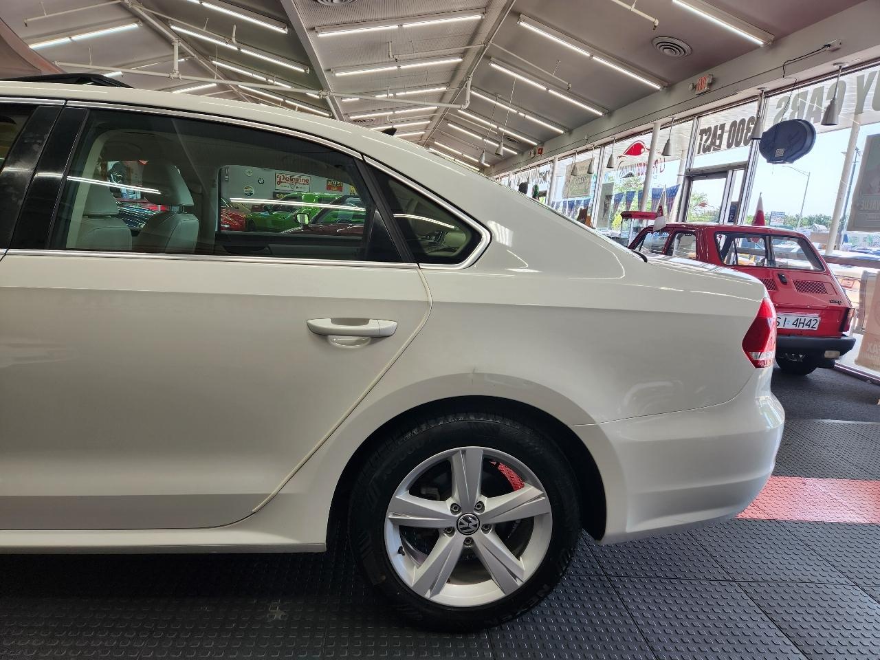 Volkswagen Passat SE 2013