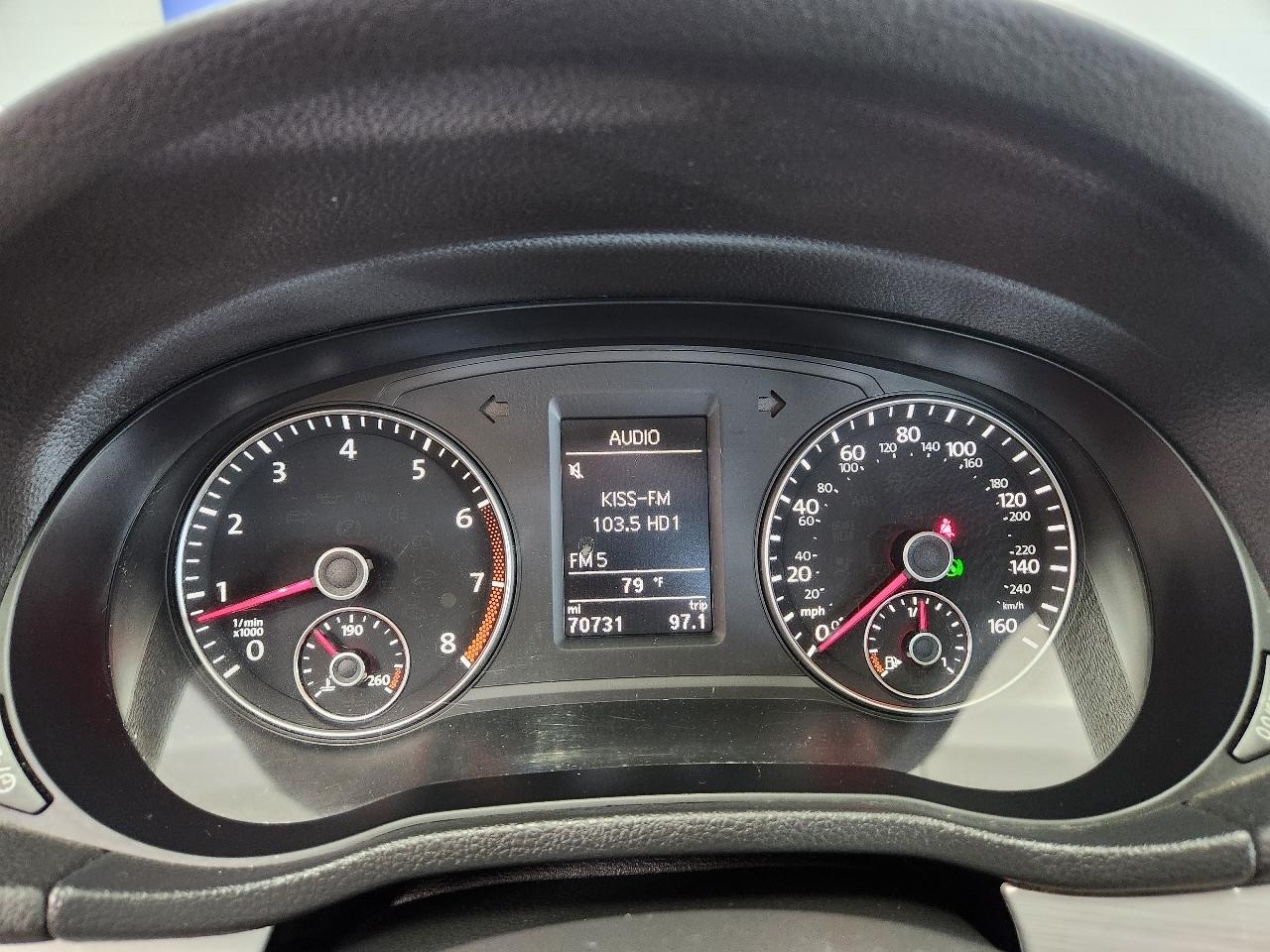 Volkswagen Passat SE 2013