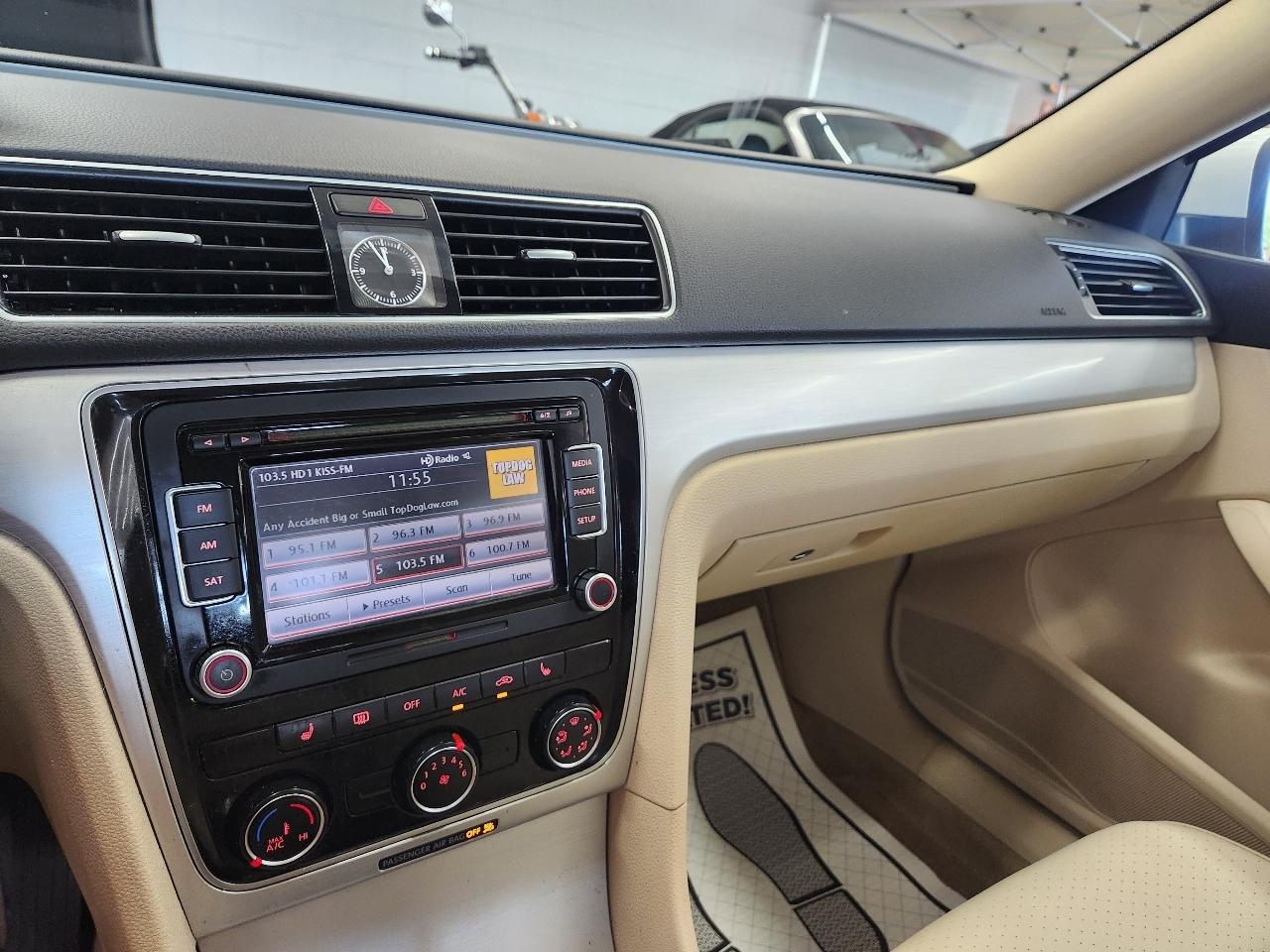 Volkswagen Passat SE 2013