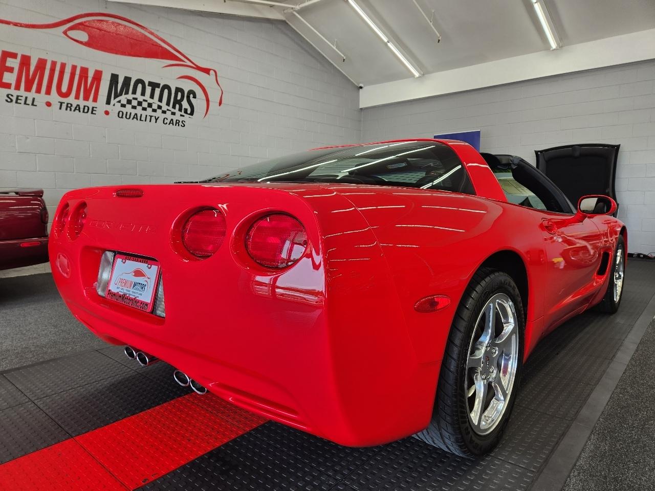 Chevrolet Corvette 2D Coupe 2004