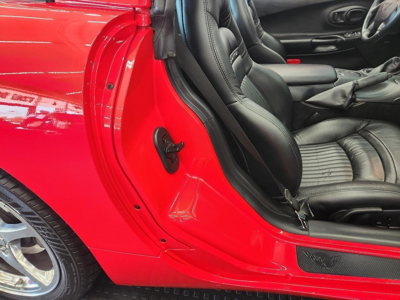 Chevrolet Corvette  2004
