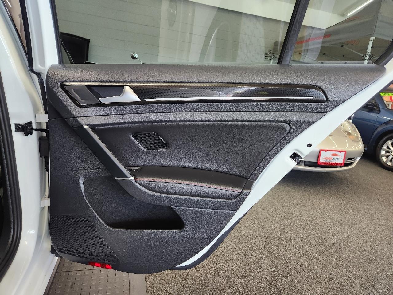 Volkswagen Golf GTI  2017