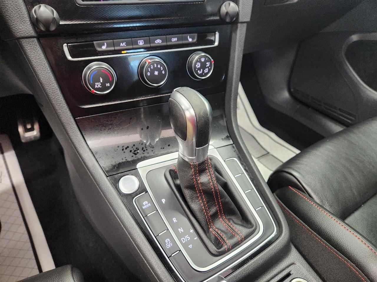 Volkswagen Golf GTI  2017