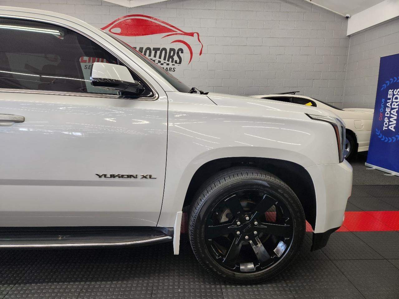 GMC Yukon XL 1500 SLT 2016