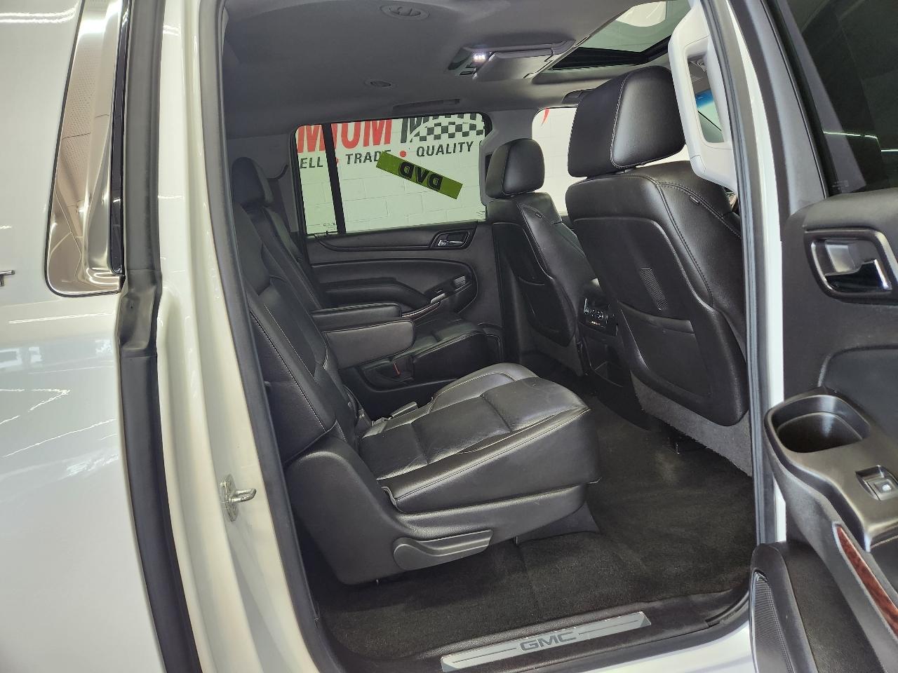 GMC Yukon XL 1500 SLT 2016