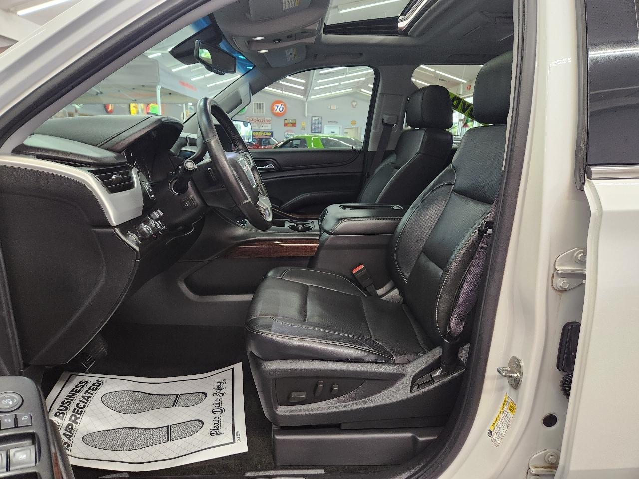 GMC Yukon XL 1500 SLT 2016