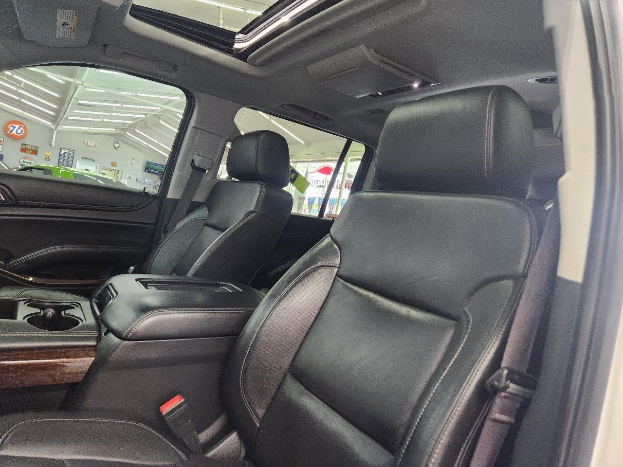 GMC Yukon XL 1500 SLT 2016