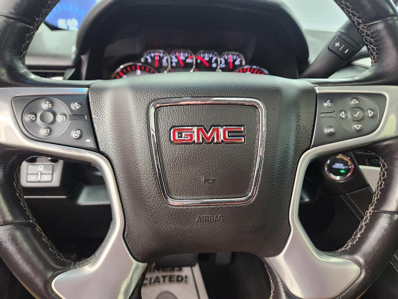 GMC Yukon XL 1500 SLT 2016