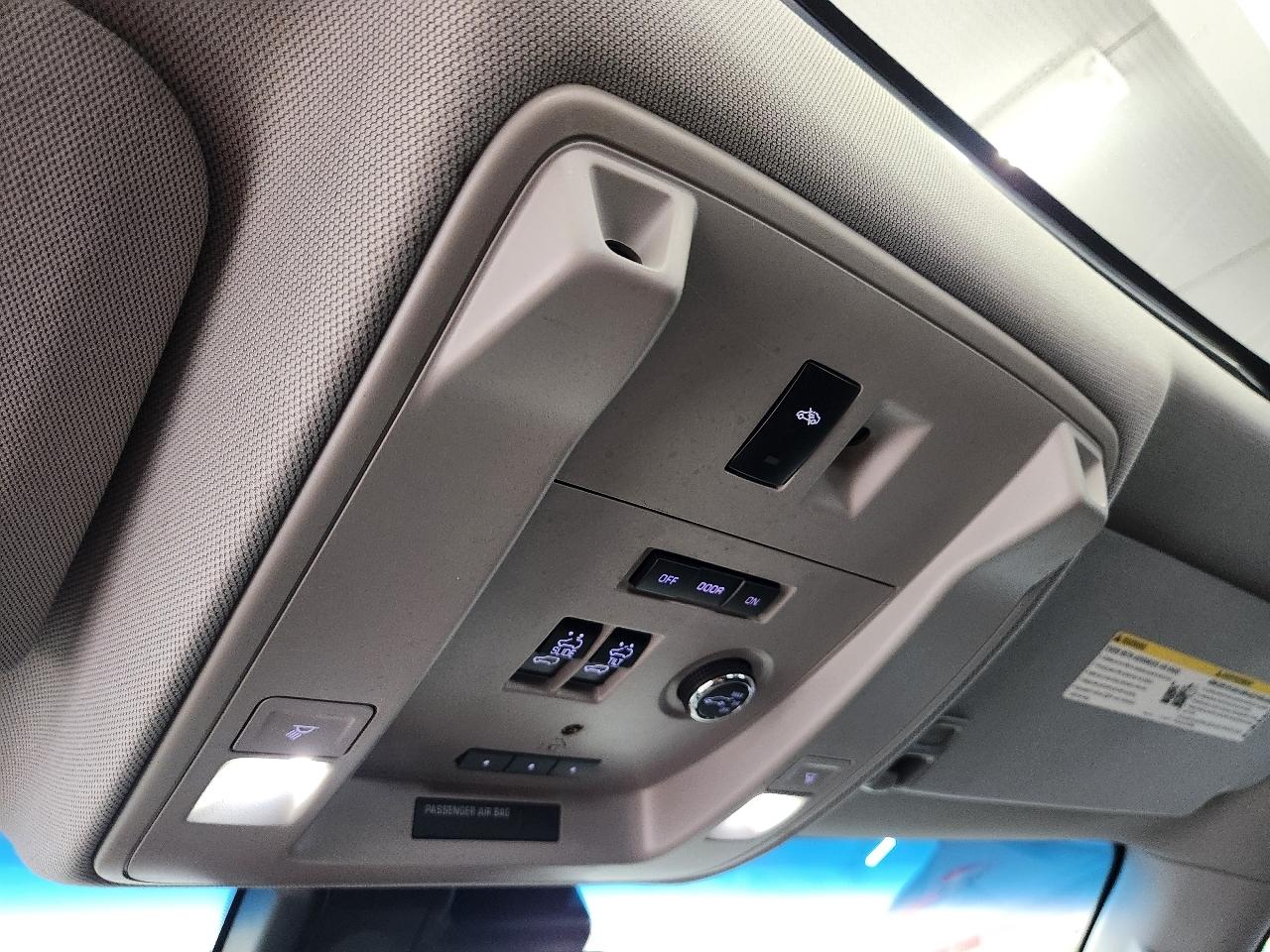 GMC Yukon XL 1500 SLT 2016