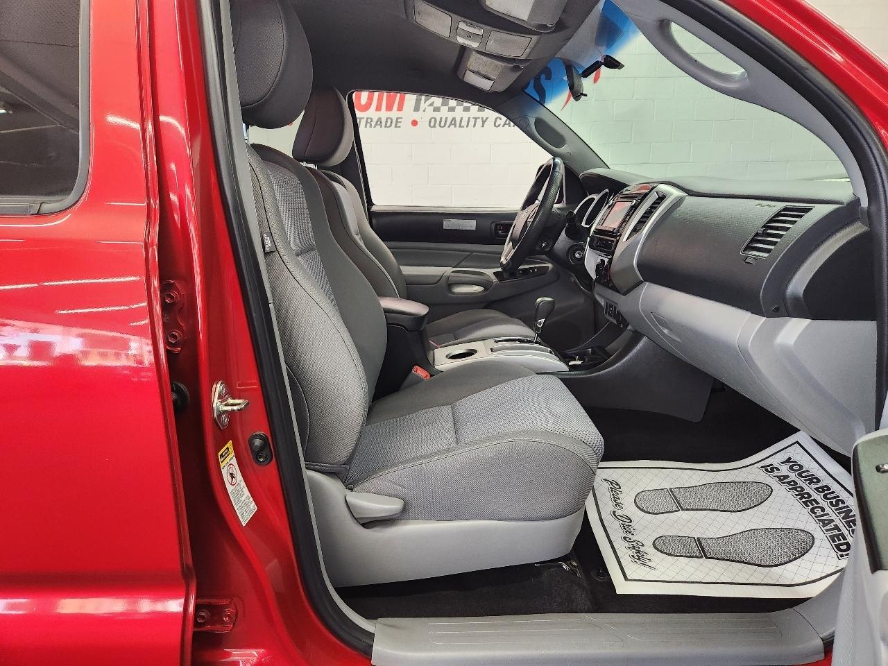Toyota Tacoma  2014