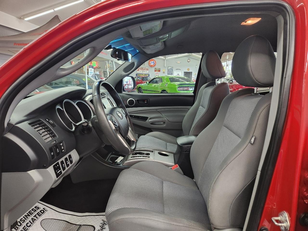 Toyota Tacoma  2014