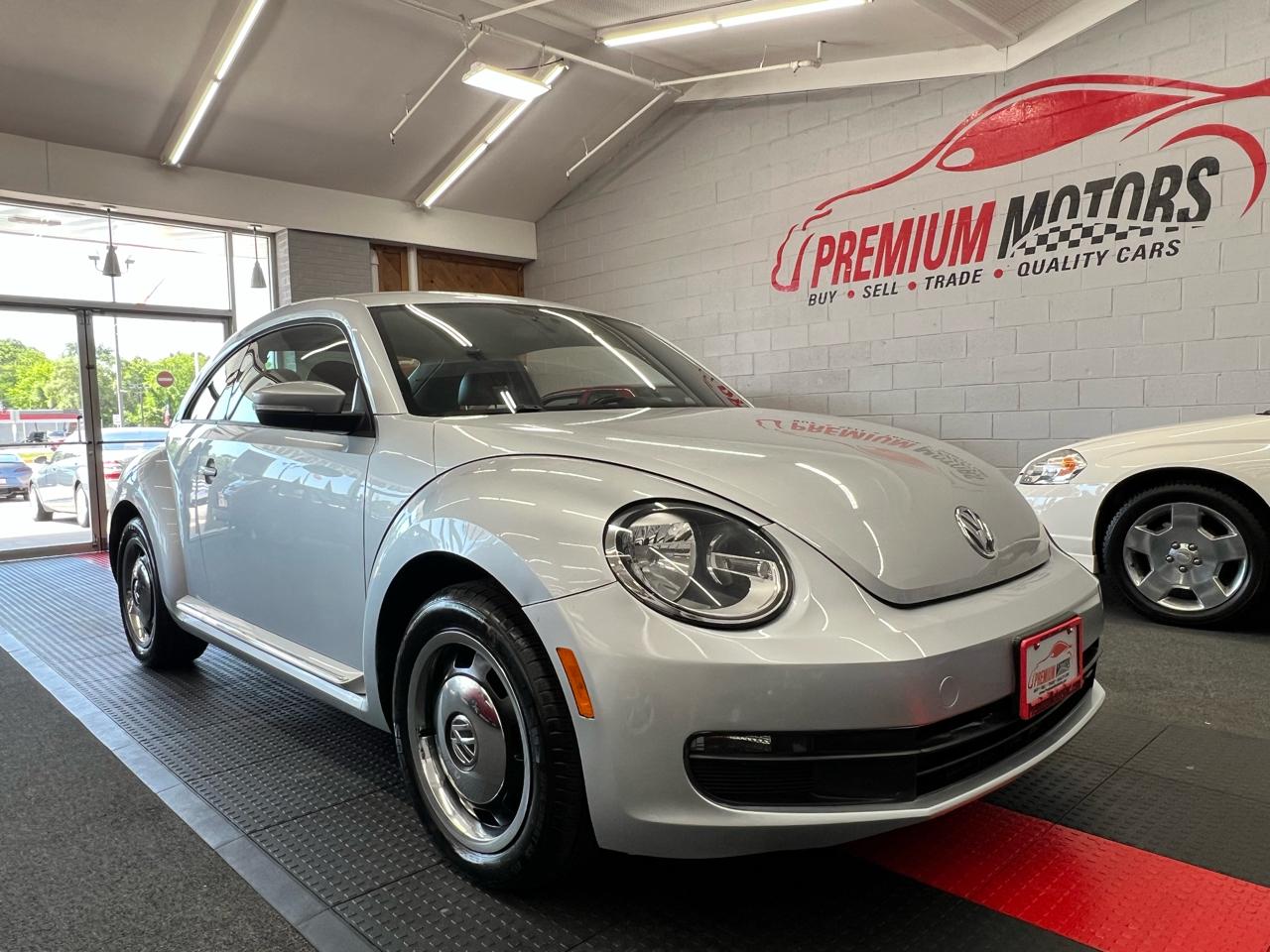 Volkswagen Beetle 2dr Cpe Auto 2.5L PZEV 2012