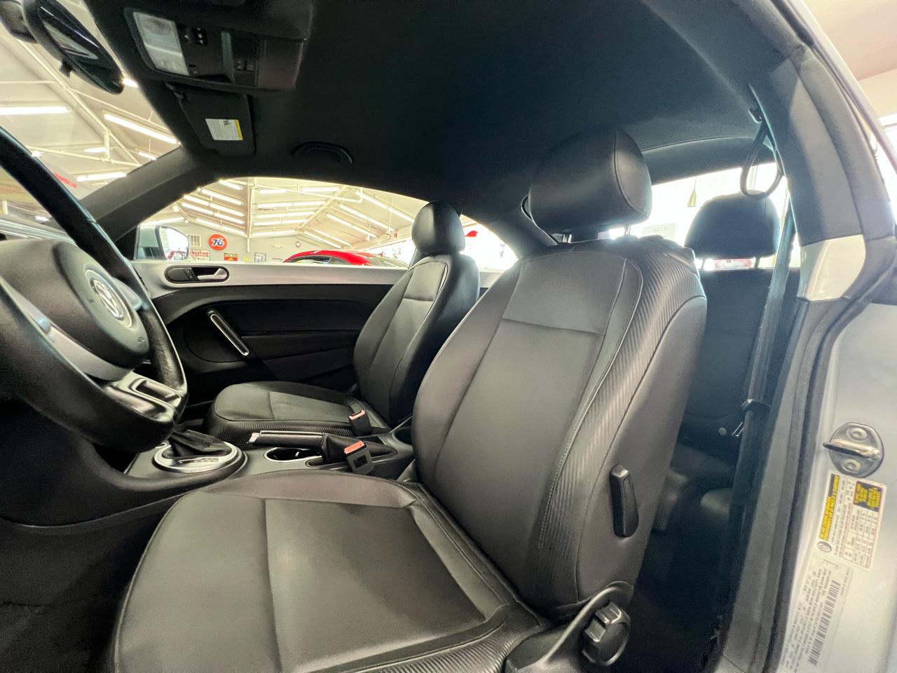 Volkswagen Beetle 2dr Cpe Auto 2.5L PZEV 2012