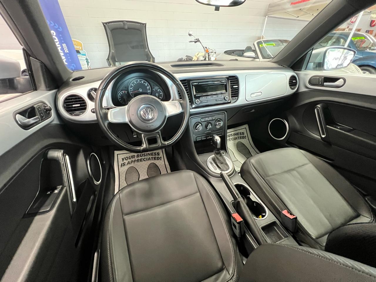 Volkswagen Beetle 2dr Cpe Auto 2.5L PZEV 2012