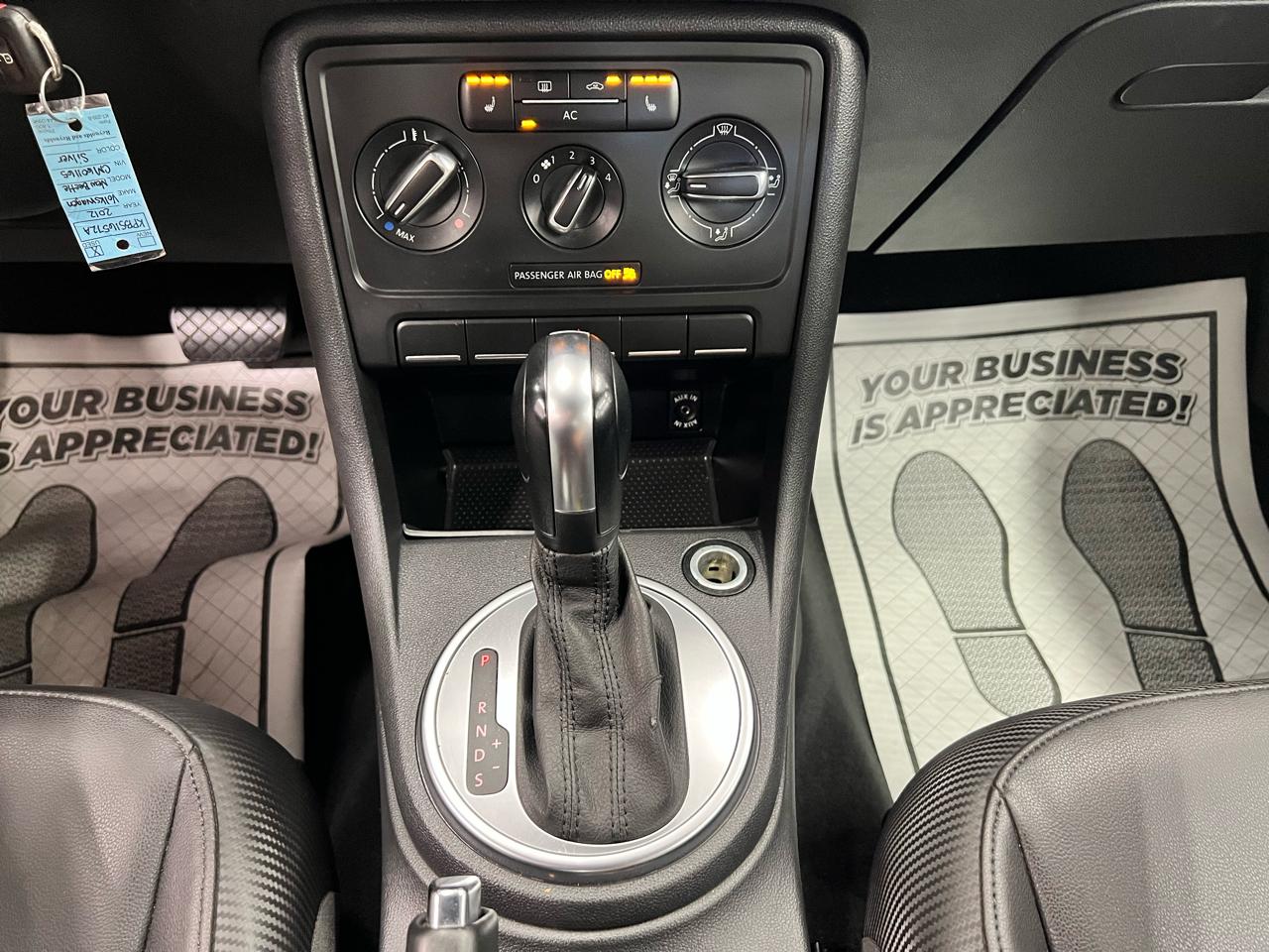 Volkswagen Beetle 2dr Cpe Auto 2.5L PZEV 2012