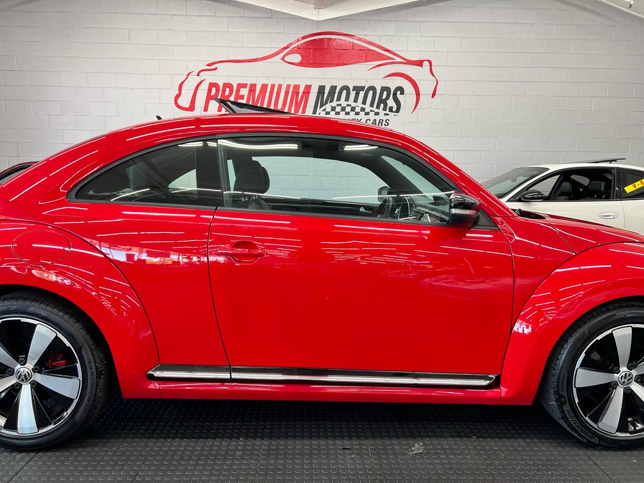 Volkswagen Beetle  2012