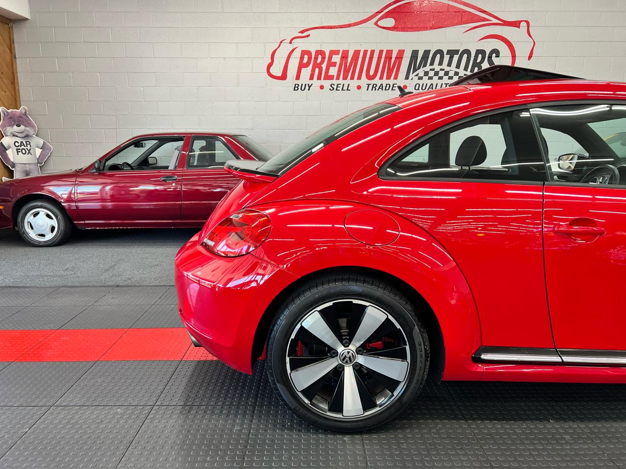 Volkswagen Beetle  2012