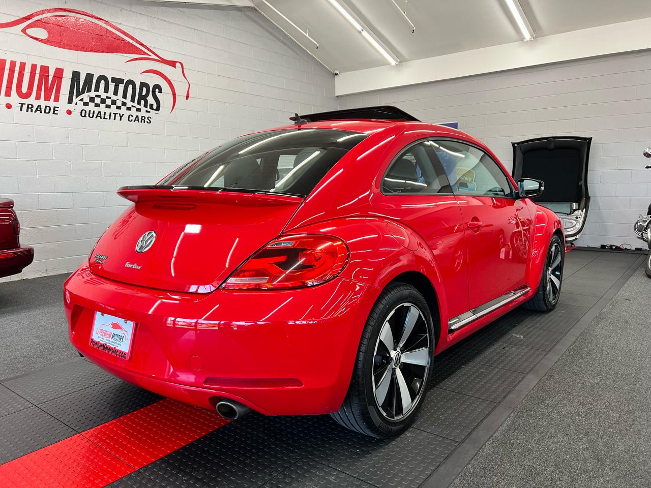 Volkswagen Beetle  2012