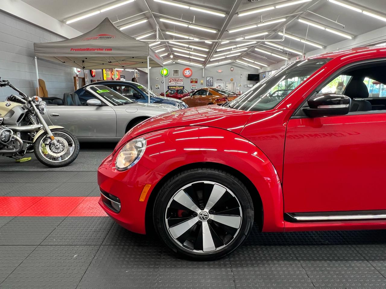 Volkswagen Beetle  2012