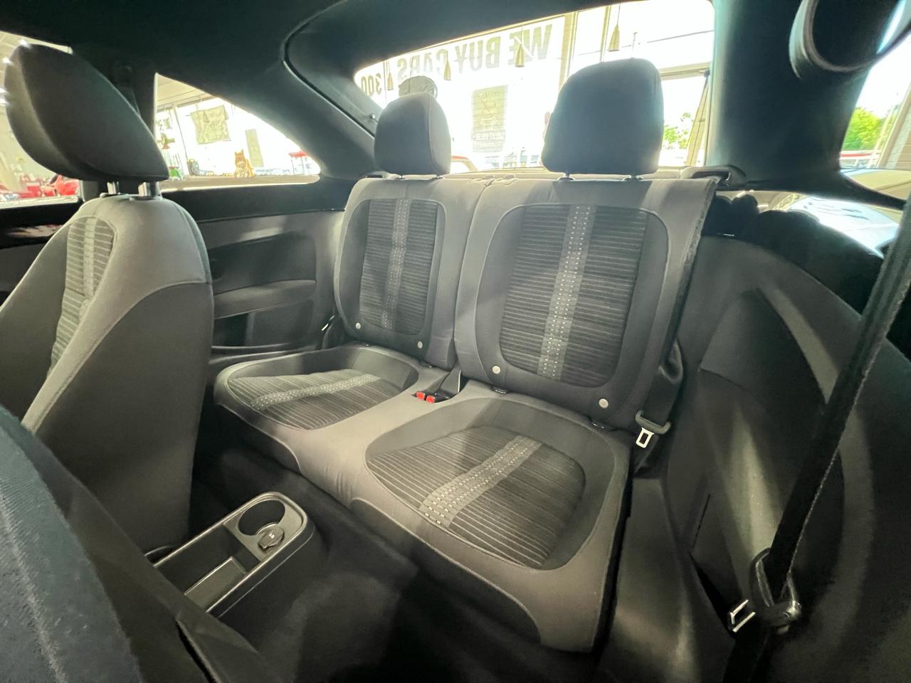 Volkswagen Beetle  2012