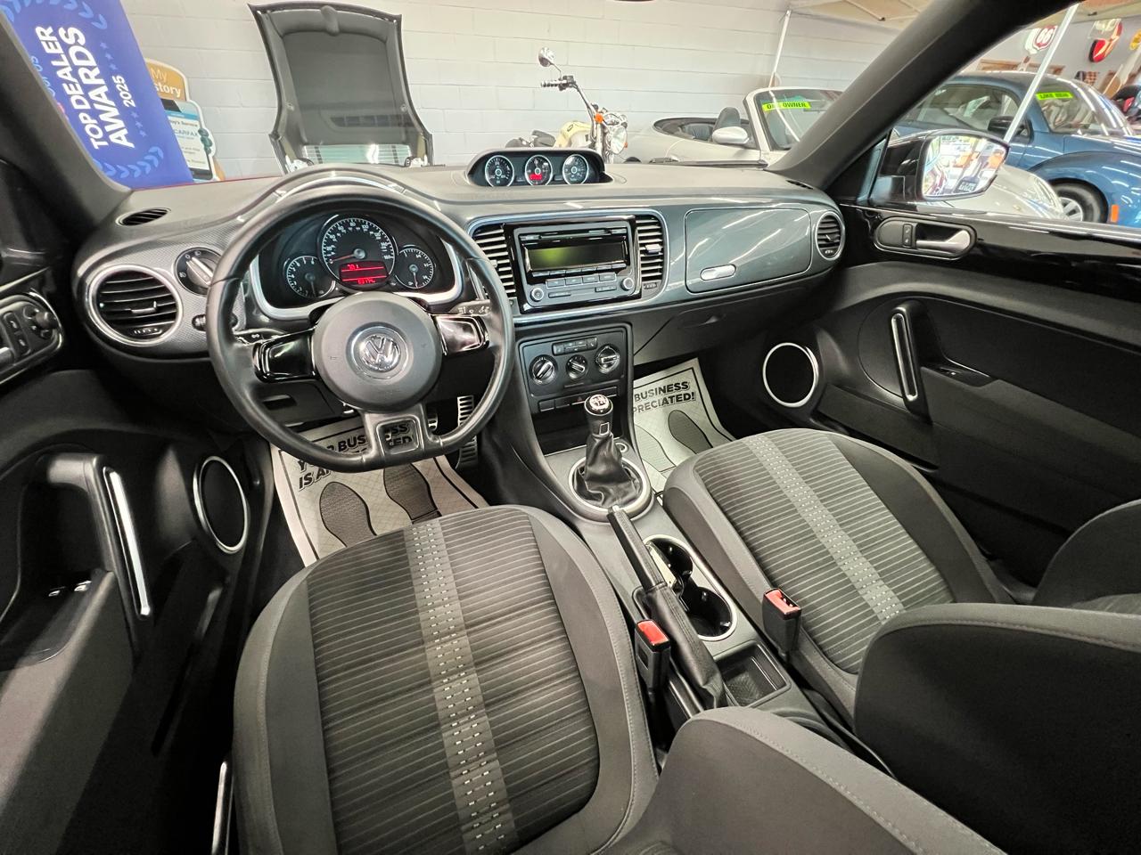 Volkswagen Beetle  2012