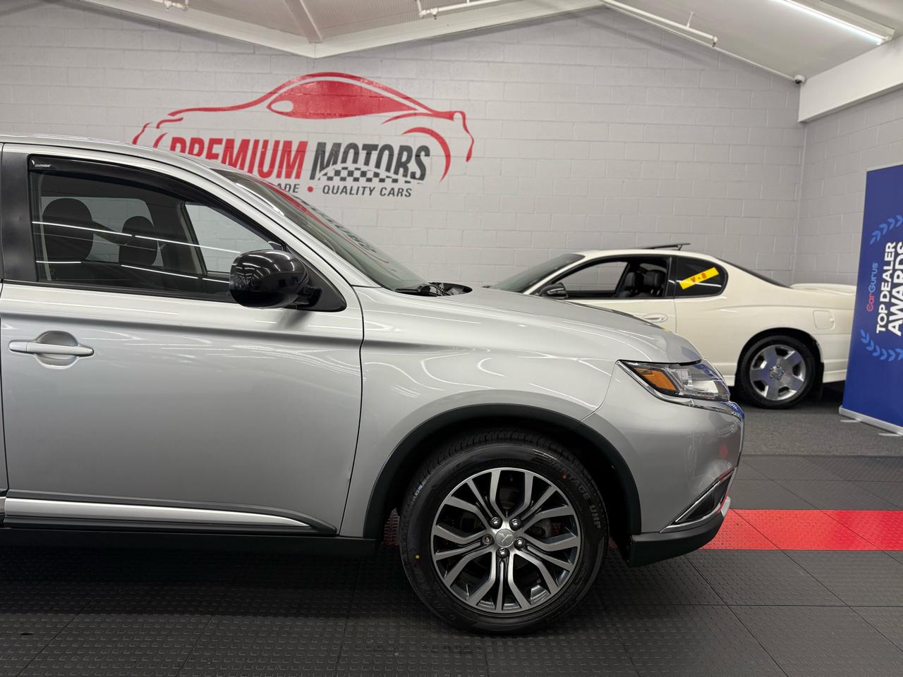Mitsubishi Outlander  2018