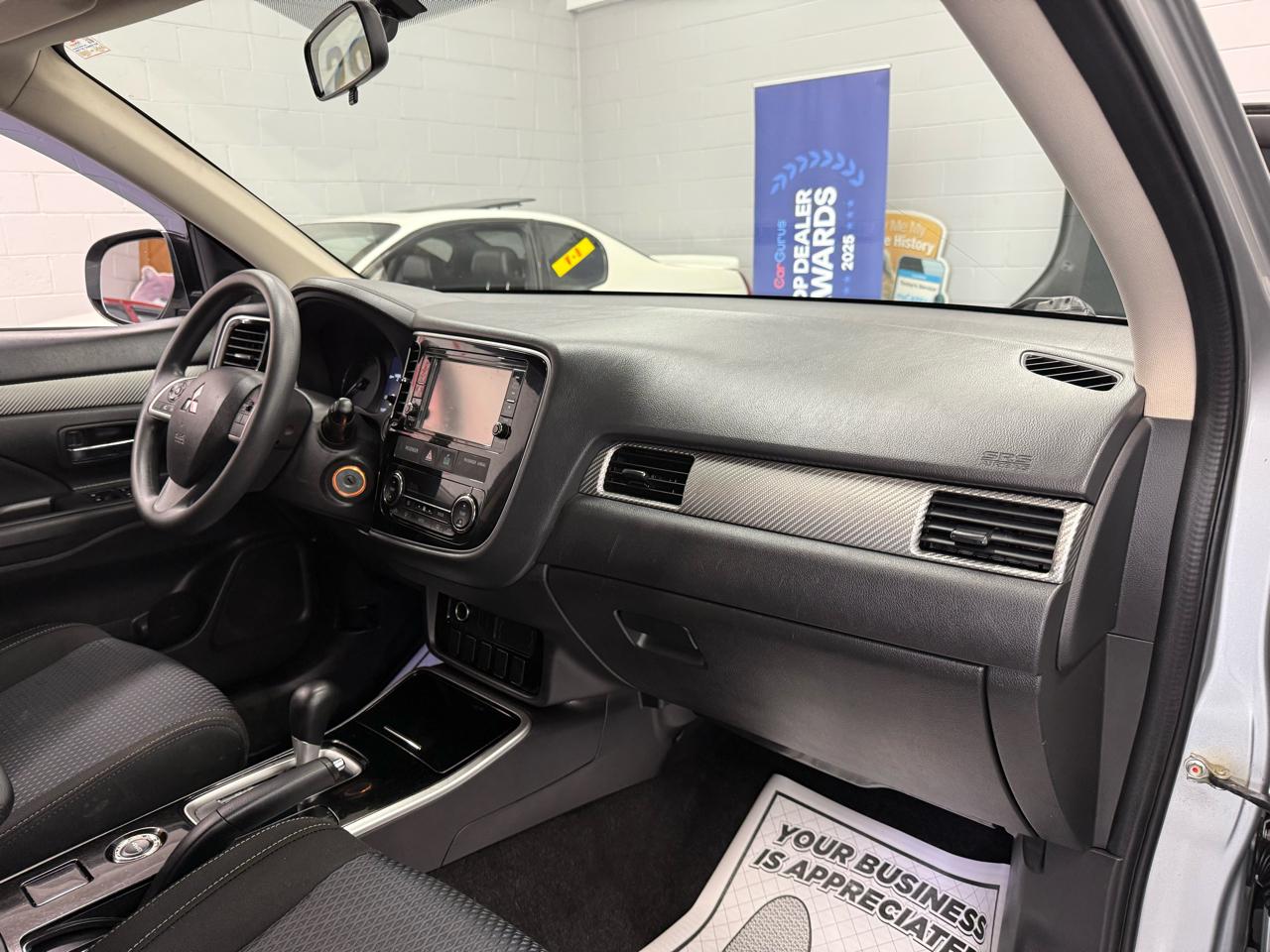 Mitsubishi Outlander  2018