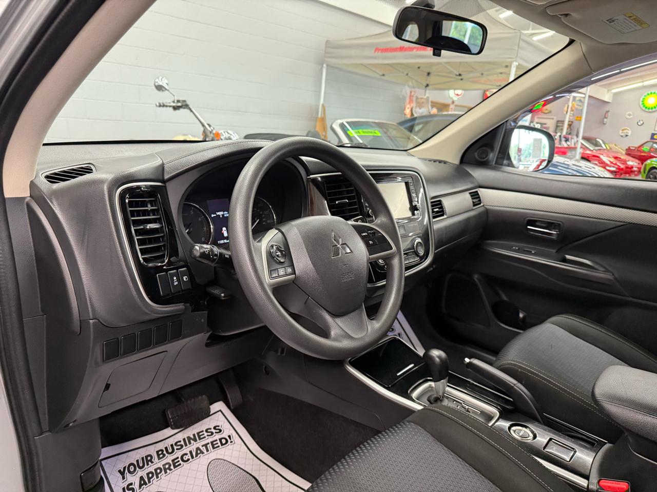 Mitsubishi Outlander  2018