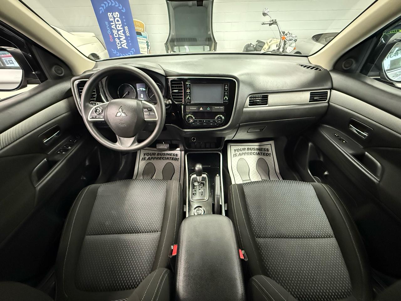 Mitsubishi Outlander  2018