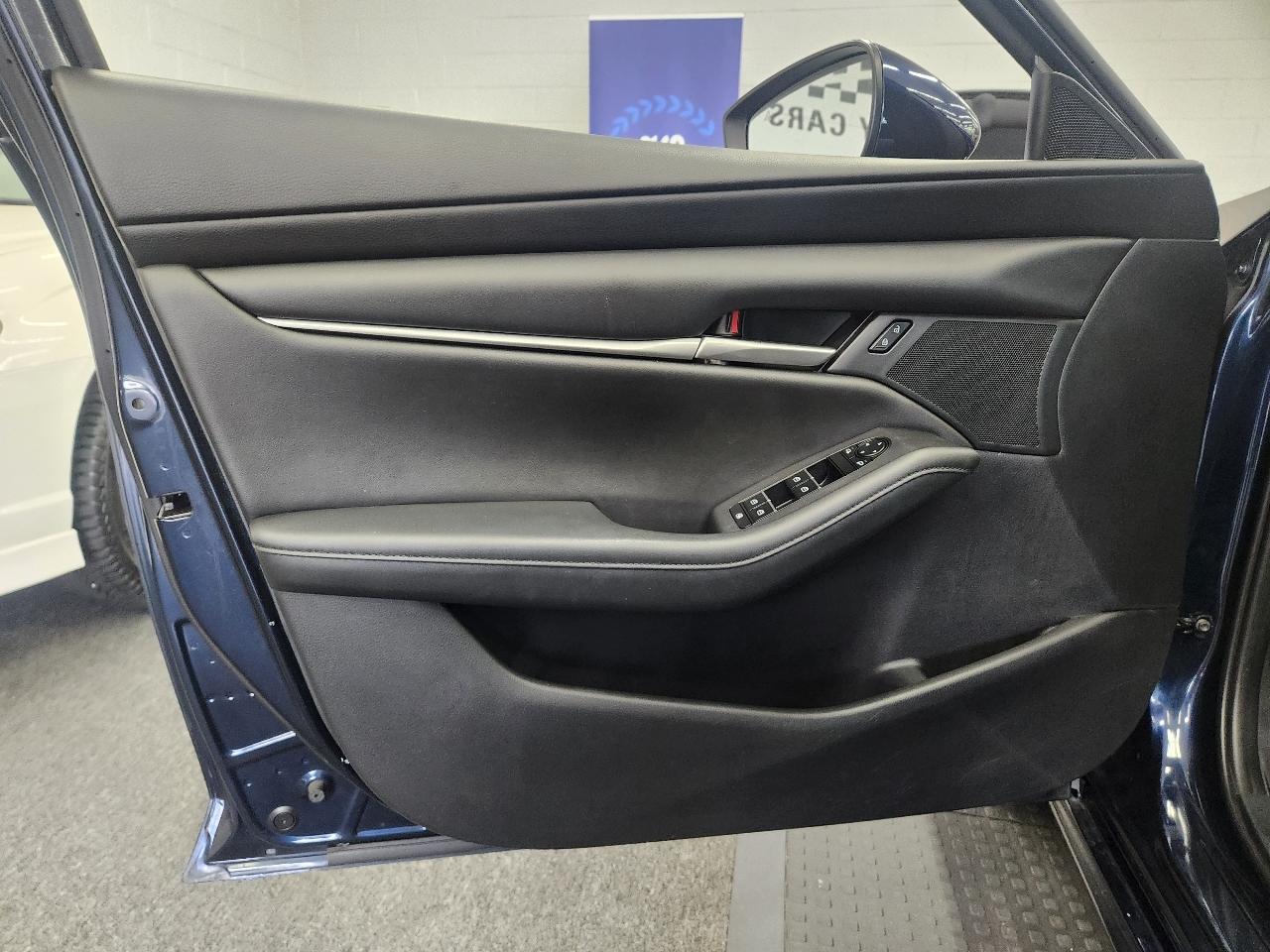 Mazda MAZDA3 Select 2021