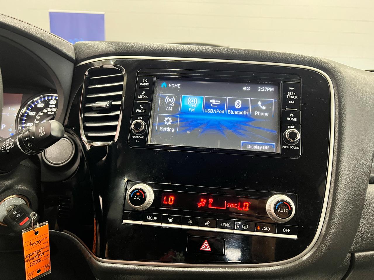 Mitsubishi Outlander  2020