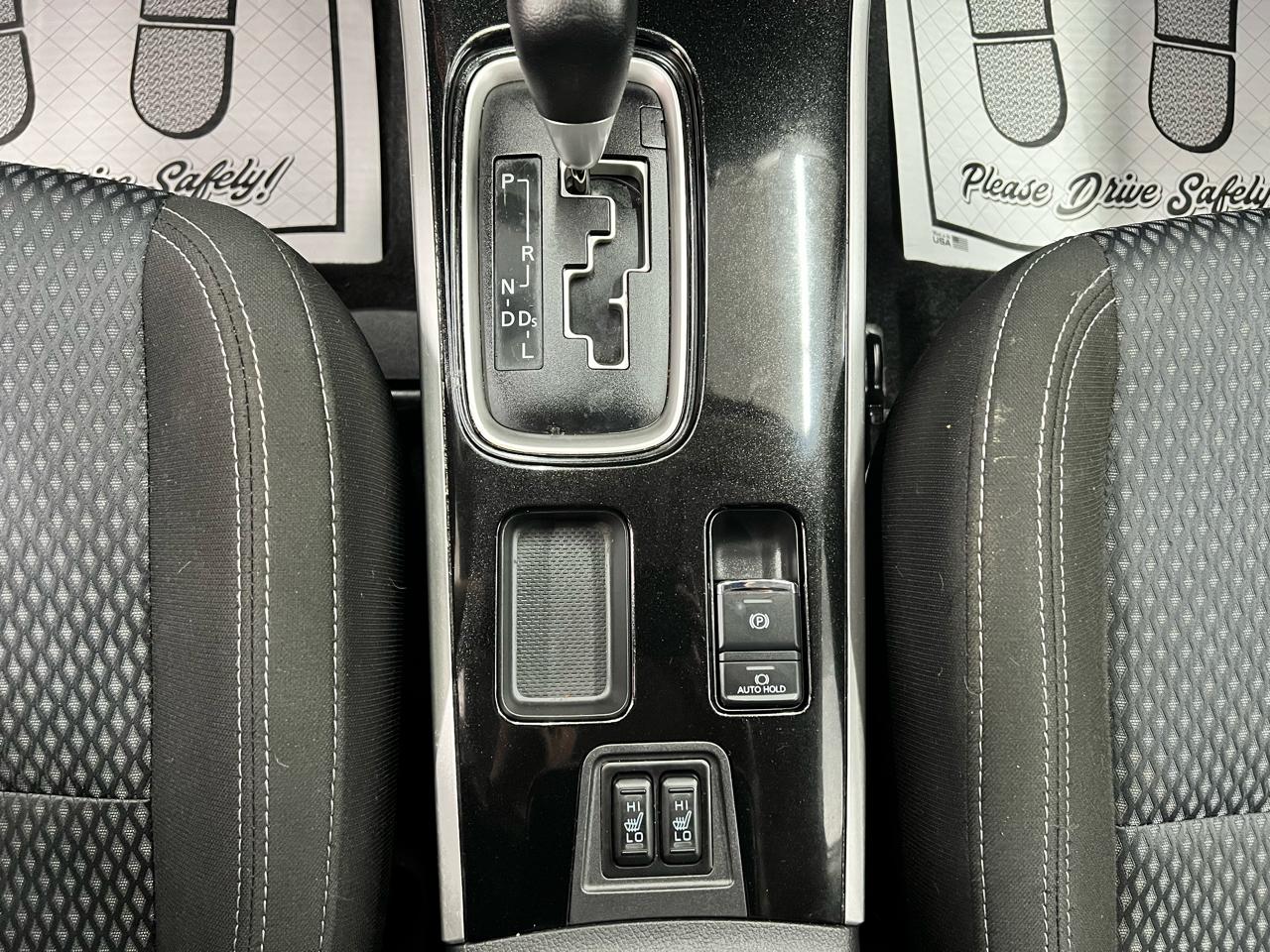 Mitsubishi Outlander  2020
