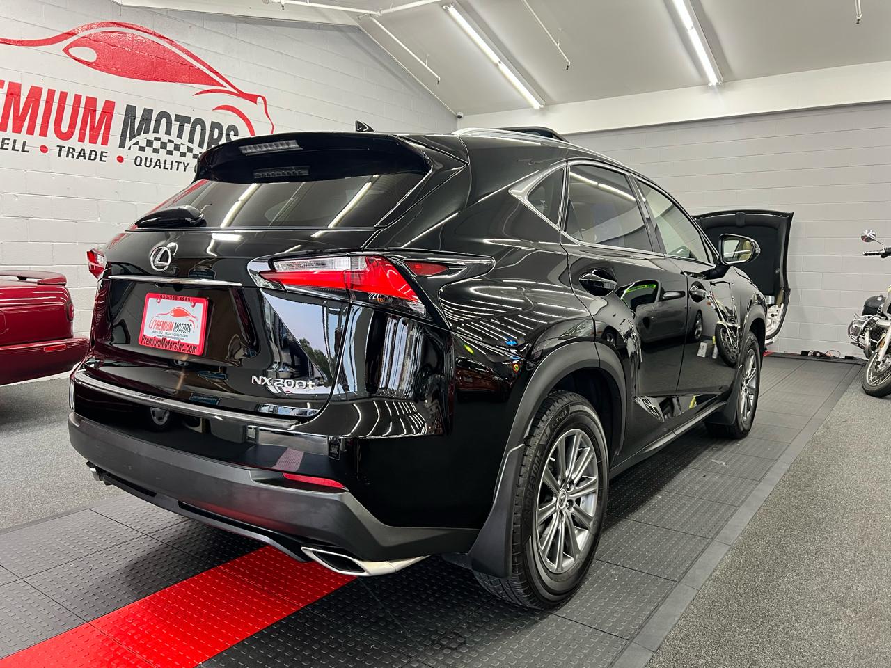 Lexus NX 200t  2016