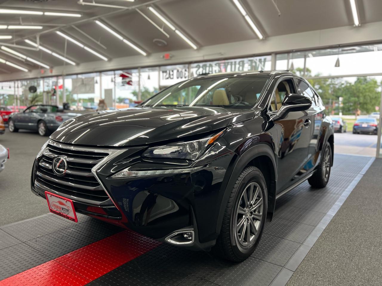 Lexus NX 200t  2016