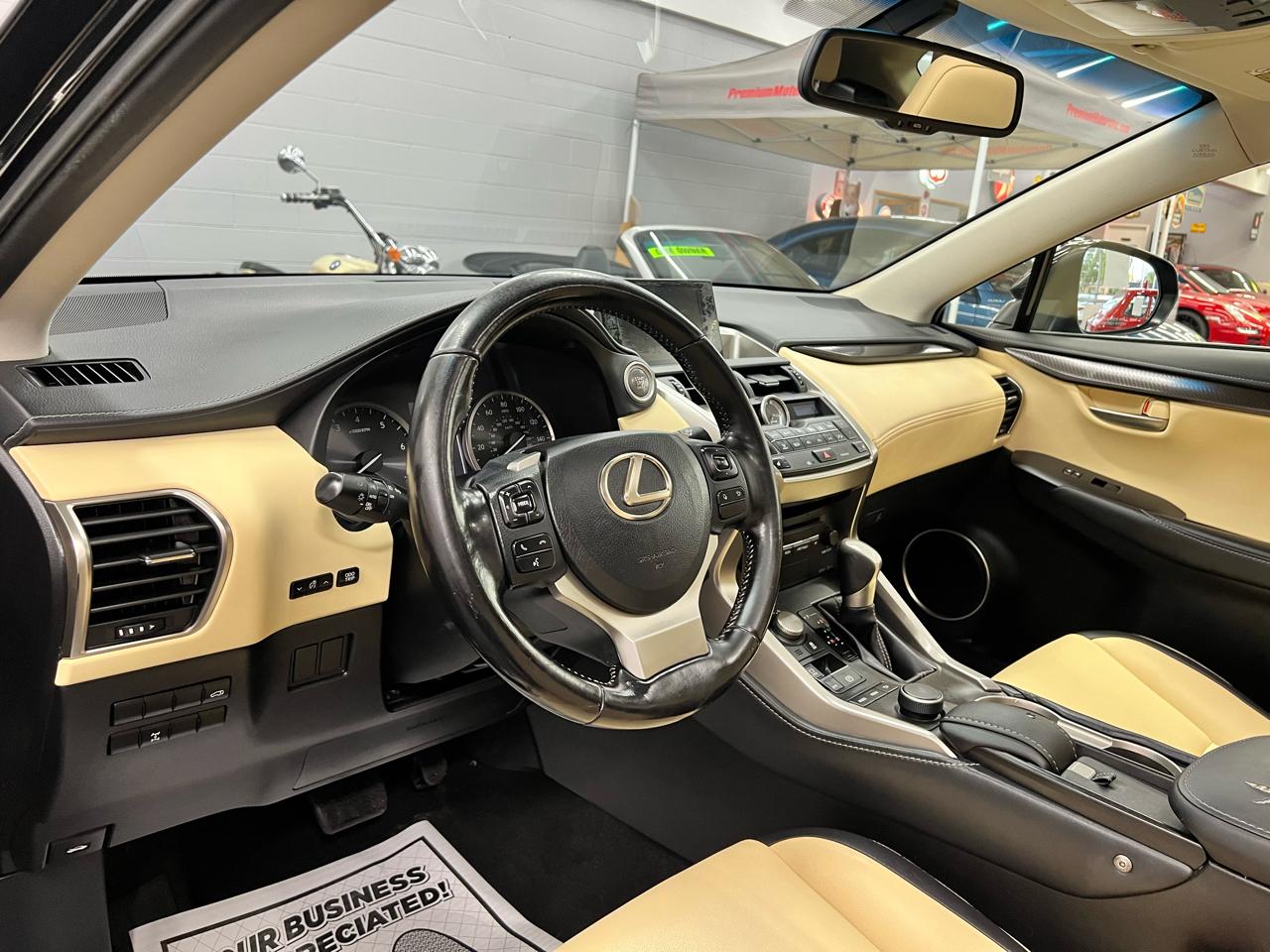 Lexus NX 200t  2016
