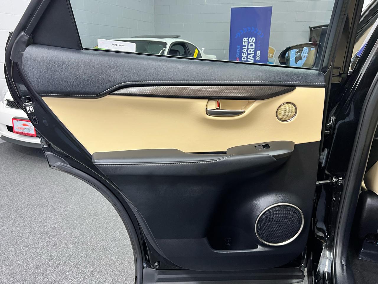 Lexus NX 200t  2016