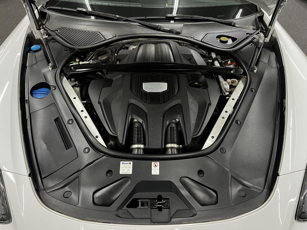 Porsche Panamera 4S 2017