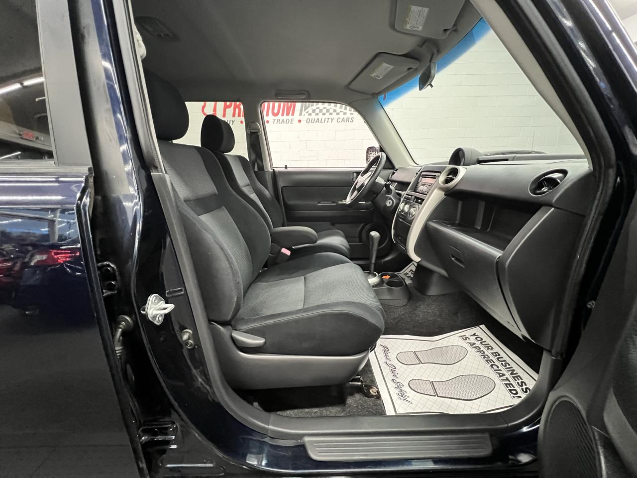 Scion xB  2006