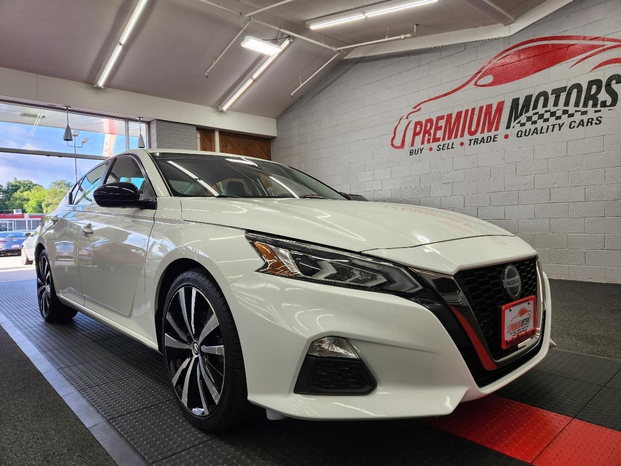 Nissan Altima  2022