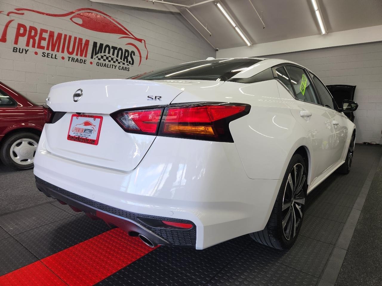 Nissan Altima  2022