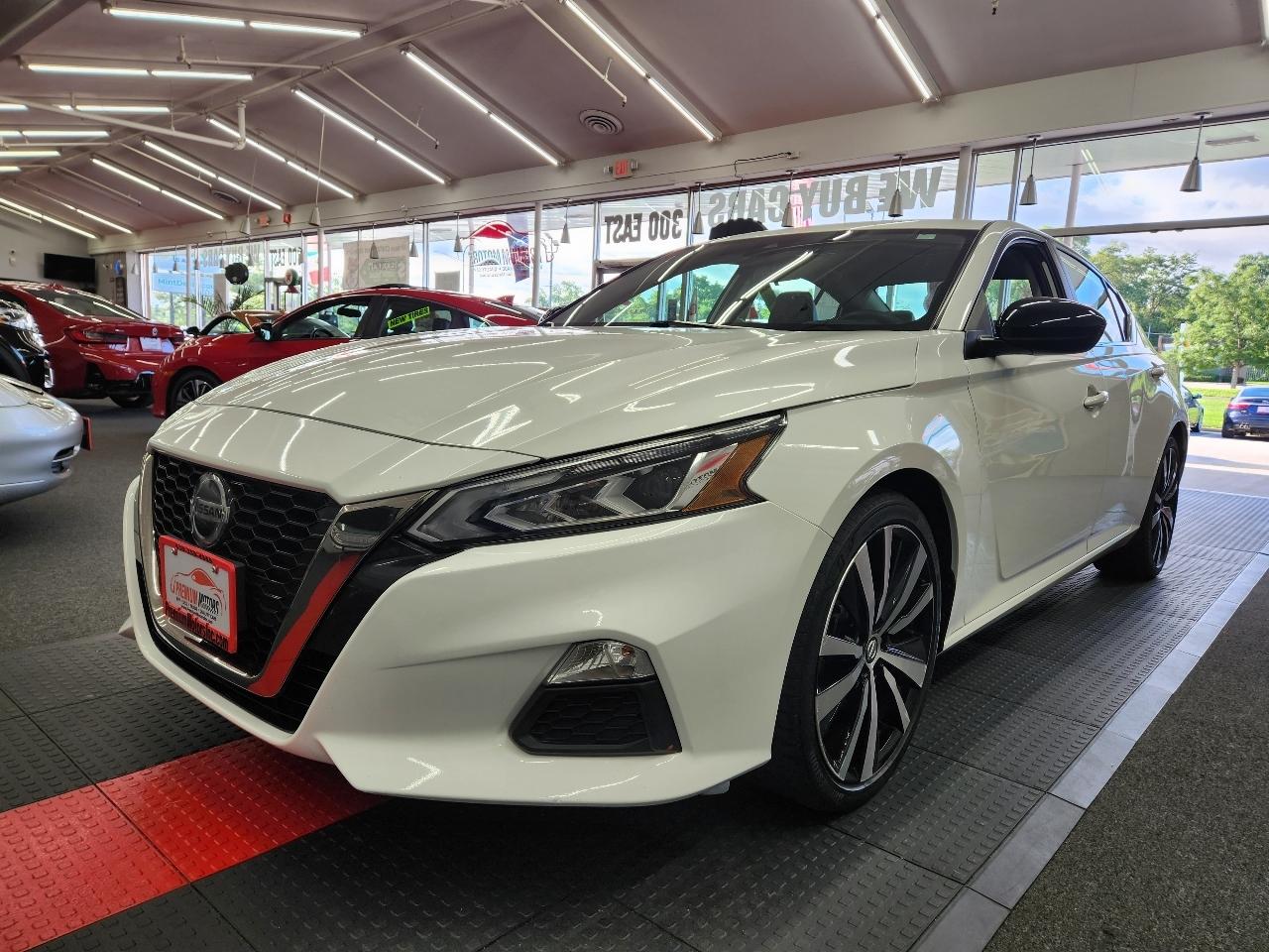 Nissan Altima  2022