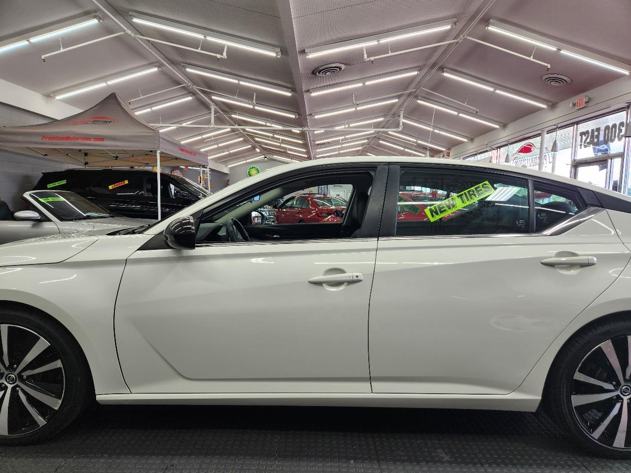 Nissan Altima  2022