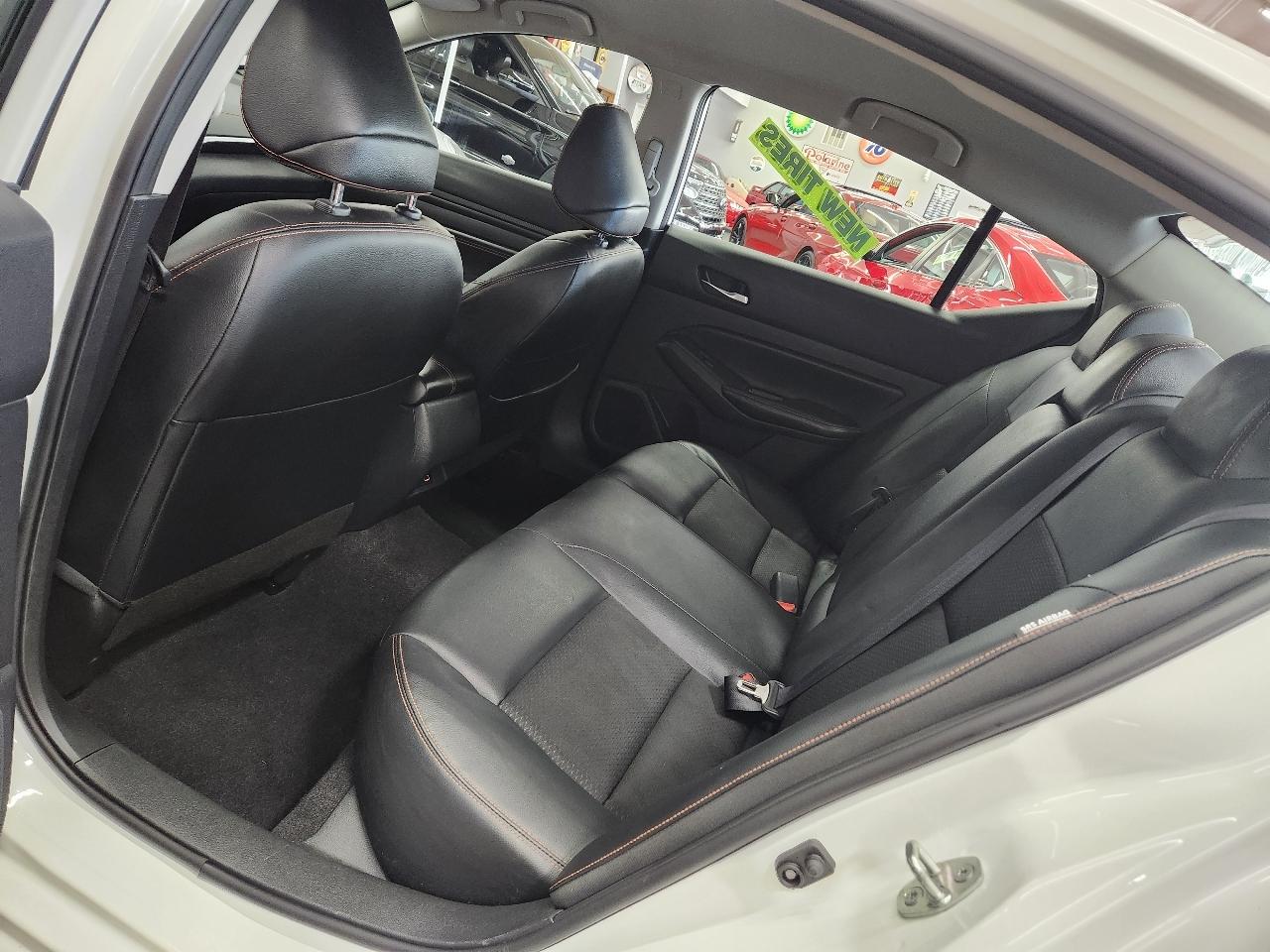 Nissan Altima  2022